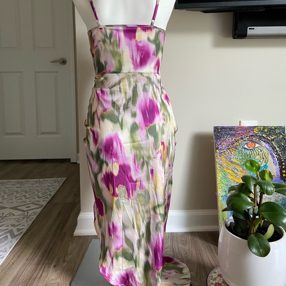 Illusion Ruched Midi Dress - Picture 5 of 8